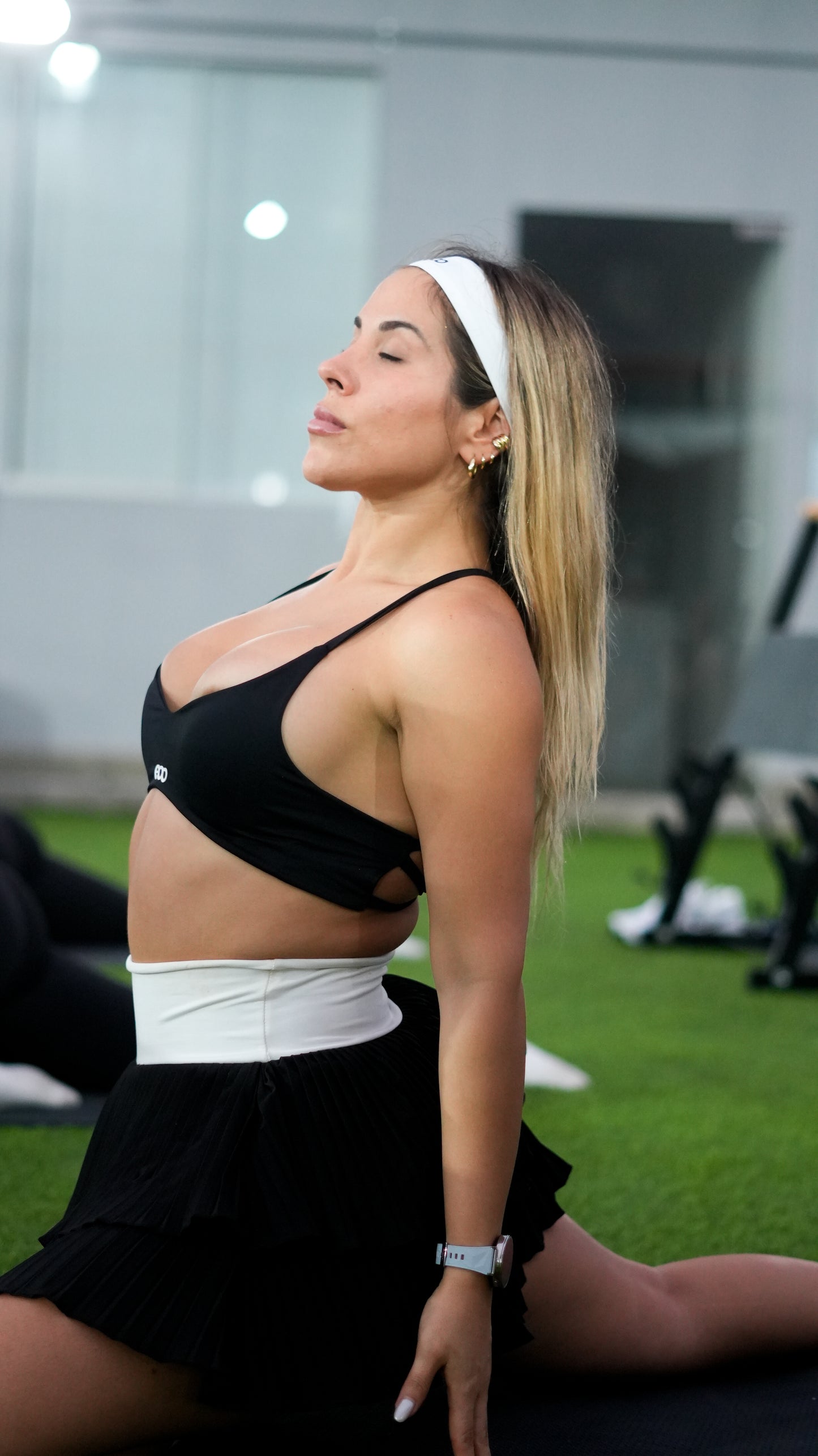 CROSS-BACK CROP TOP